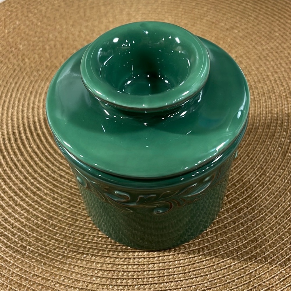 Emerald Green Antique Butter Bell Crock by L. Tremain 2021.  NWOT.